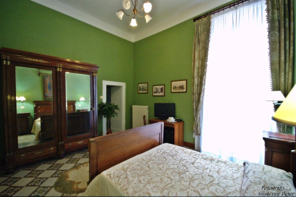 לוצ'רה B&B Casa Cavalli חדר תמונה